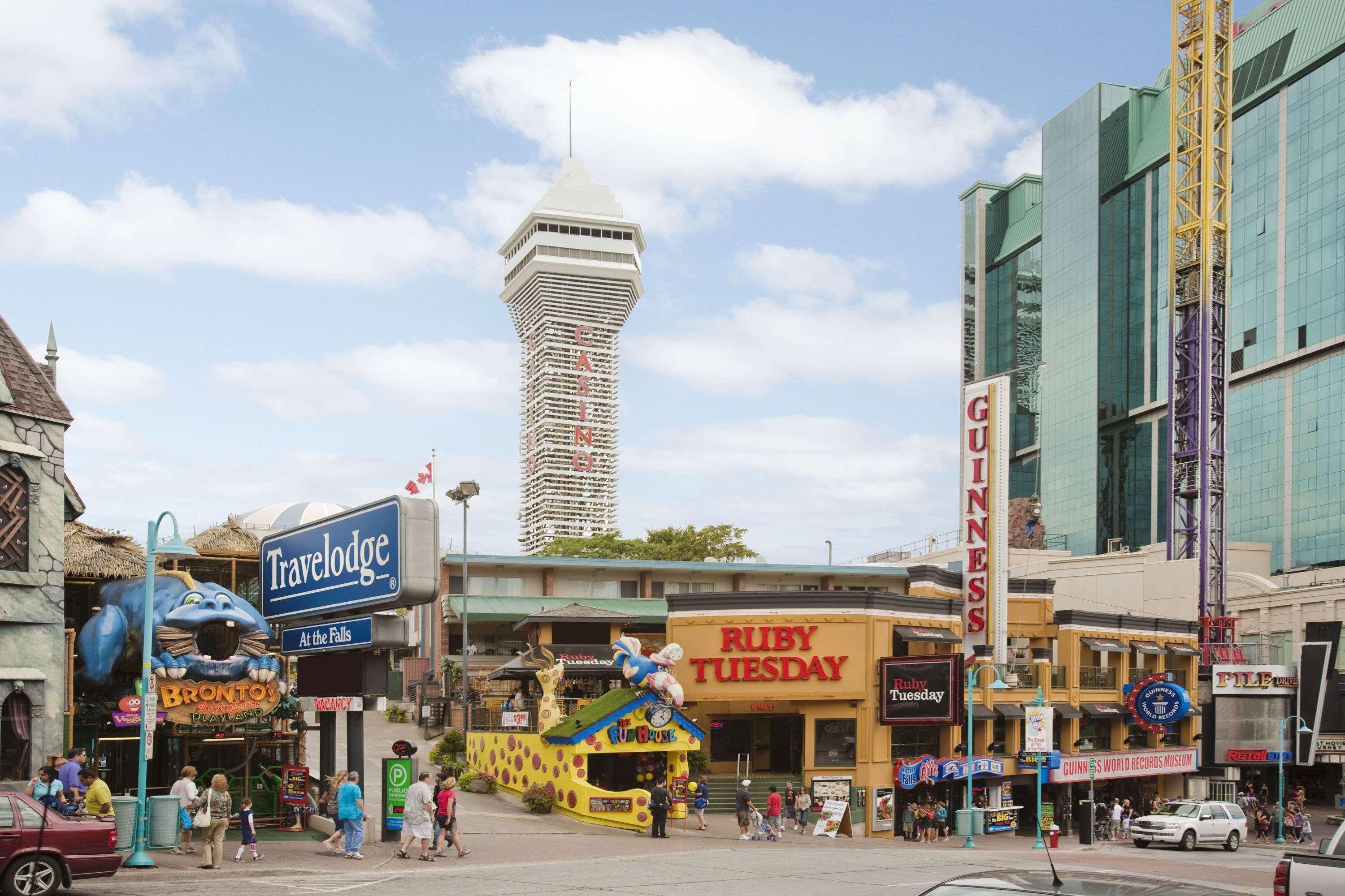 Travelodge By Wyndham Niagara Falls At The Falls Exterior foto