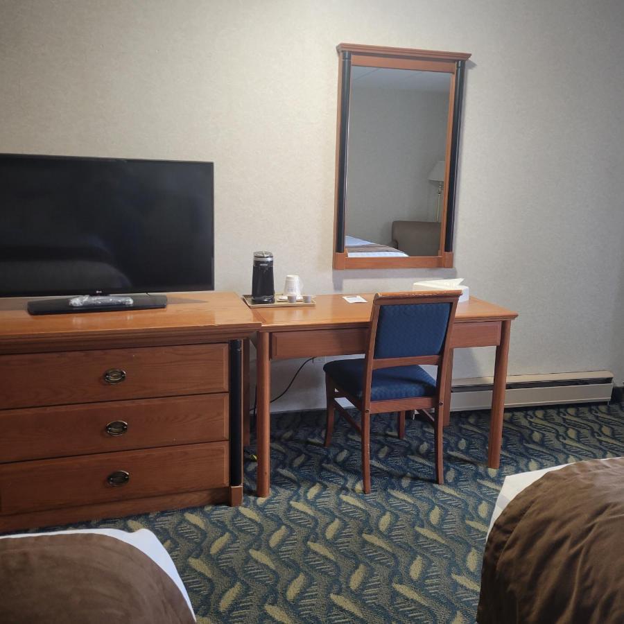 Travelodge By Wyndham Niagara Falls At The Falls Exterior foto
