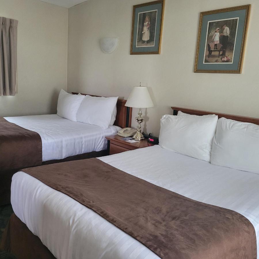 Travelodge By Wyndham Niagara Falls At The Falls Exterior foto