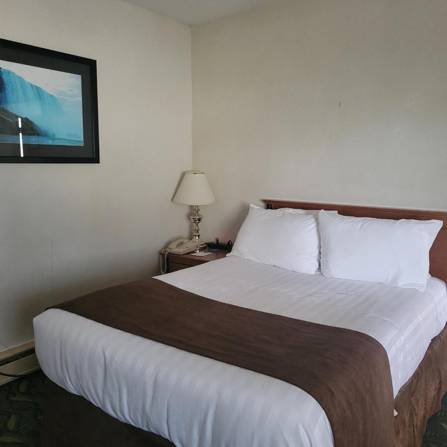 Travelodge By Wyndham Niagara Falls At The Falls Exterior foto