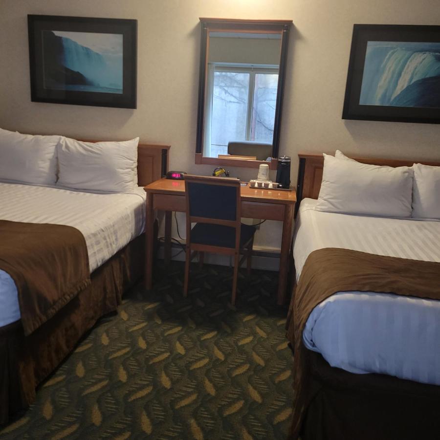 Travelodge By Wyndham Niagara Falls At The Falls Exterior foto