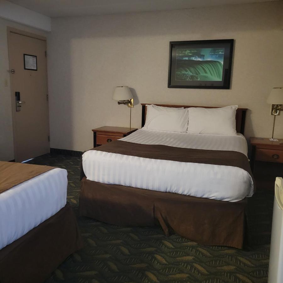 Travelodge By Wyndham Niagara Falls At The Falls Exterior foto