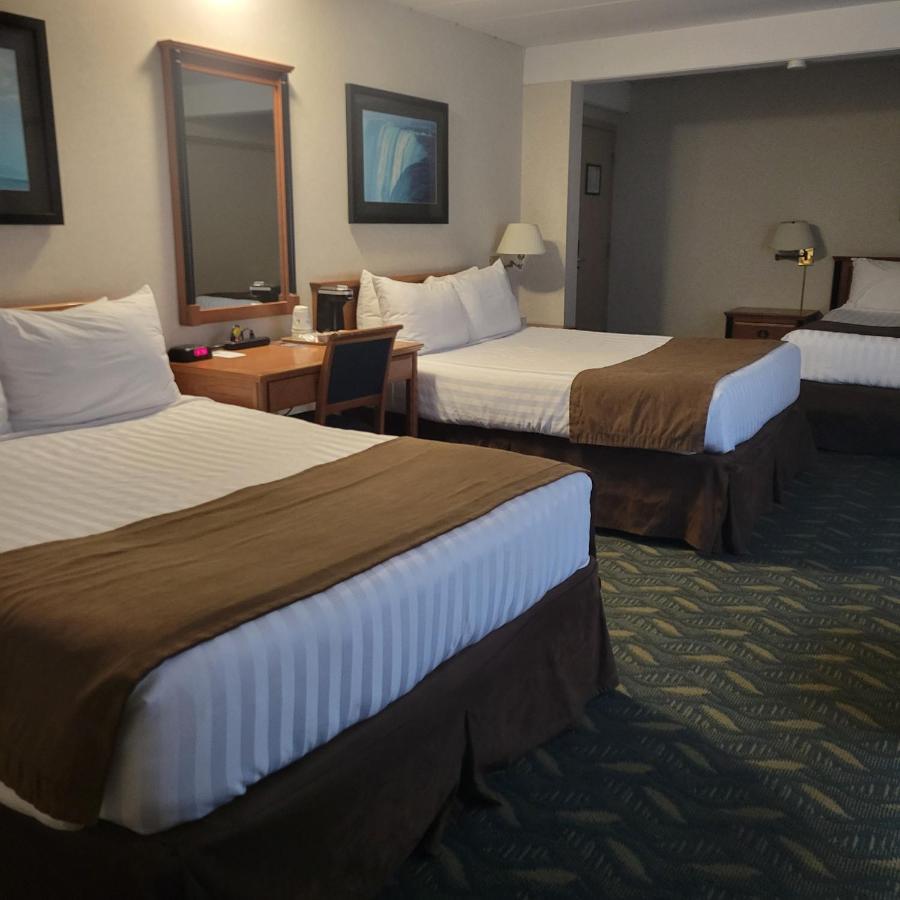 Travelodge By Wyndham Niagara Falls At The Falls Exterior foto