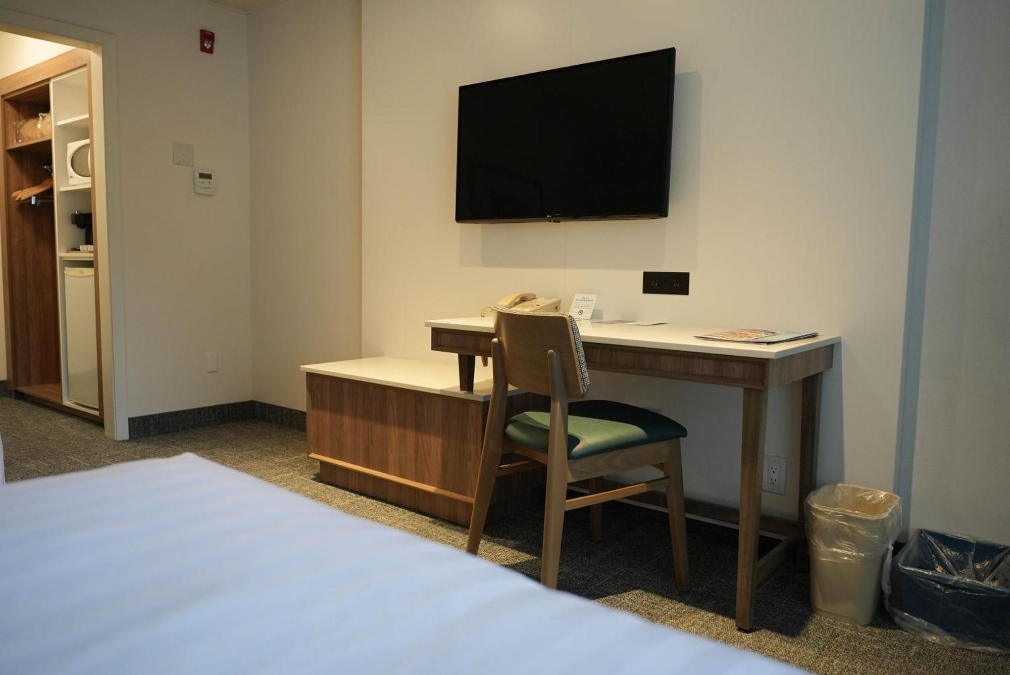 Travelodge By Wyndham Niagara Falls At The Falls Exterior foto