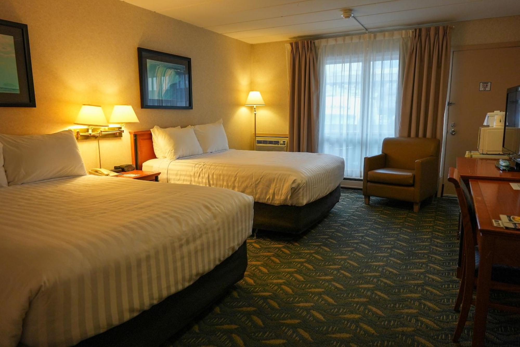 Travelodge By Wyndham Niagara Falls At The Falls Exterior foto