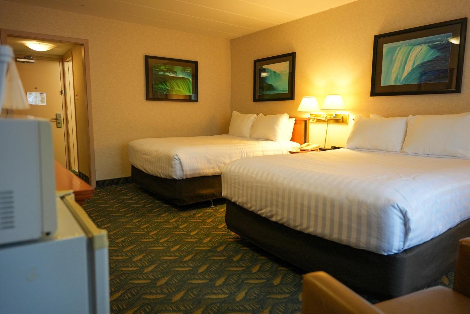 Travelodge By Wyndham Niagara Falls At The Falls Exterior foto