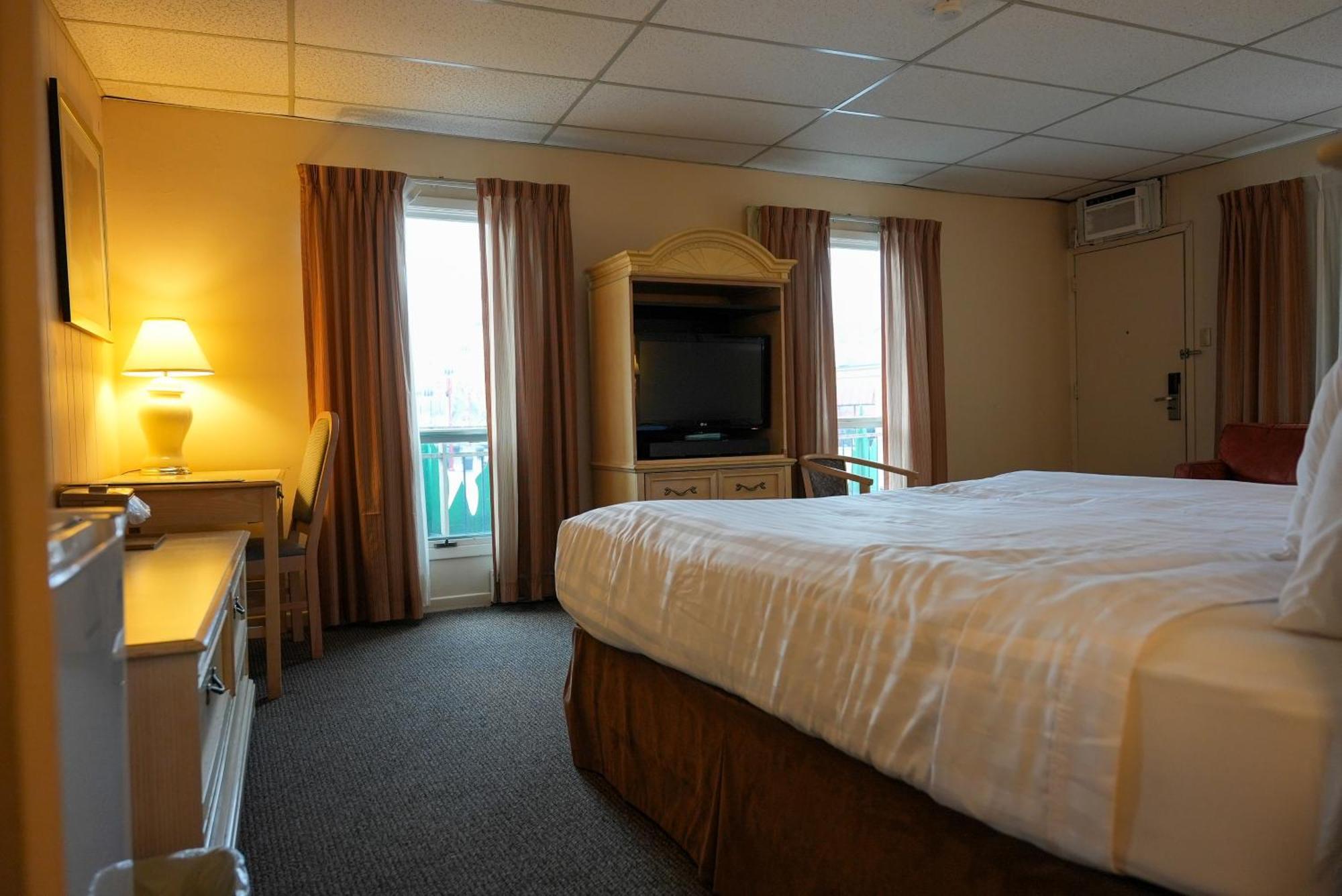Travelodge By Wyndham Niagara Falls At The Falls Exterior foto