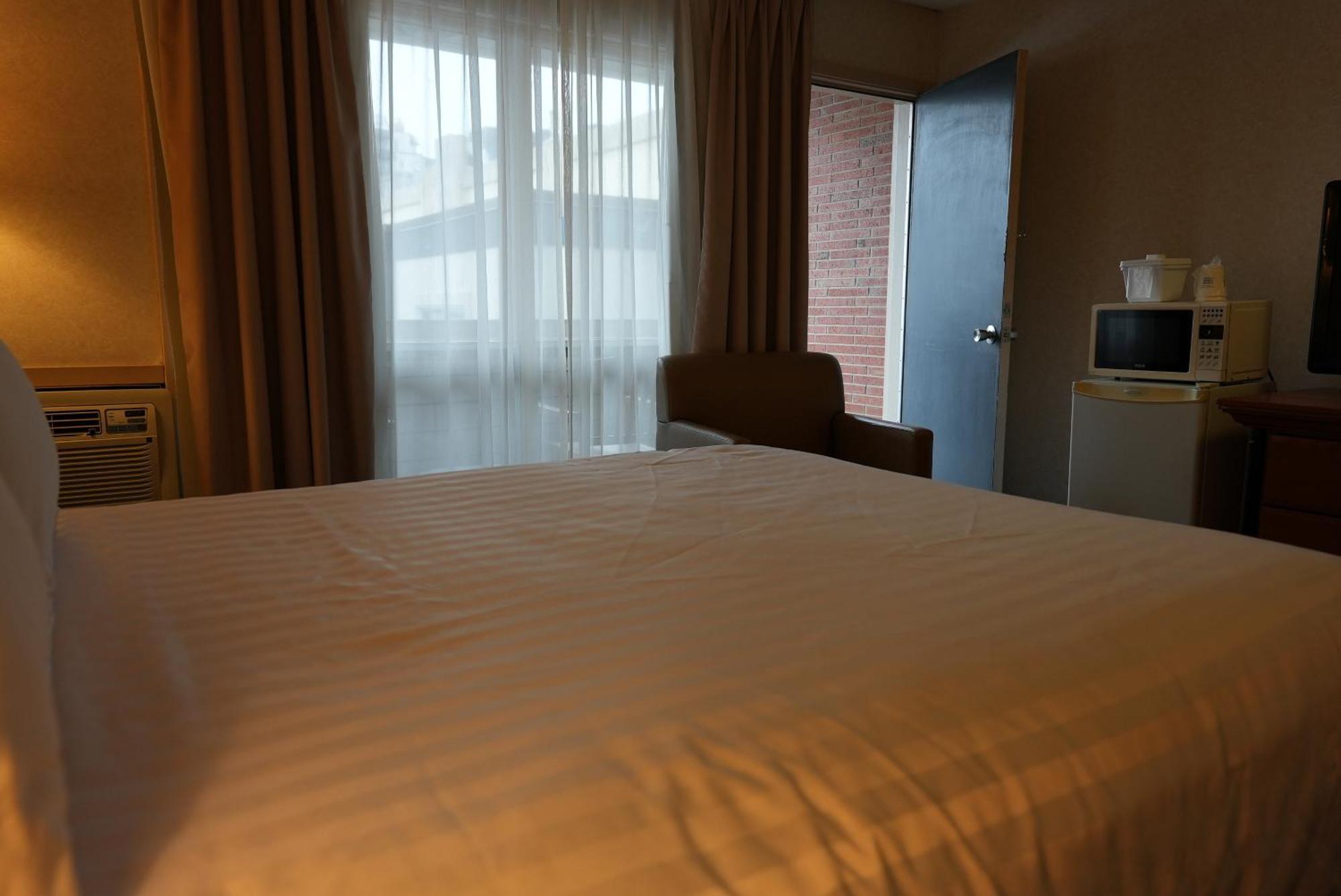 Travelodge By Wyndham Niagara Falls At The Falls Exterior foto