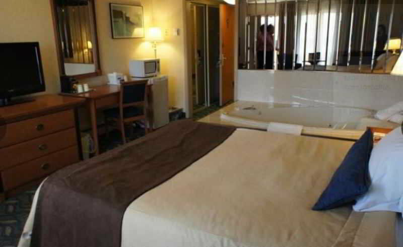 Travelodge By Wyndham Niagara Falls At The Falls Exterior foto